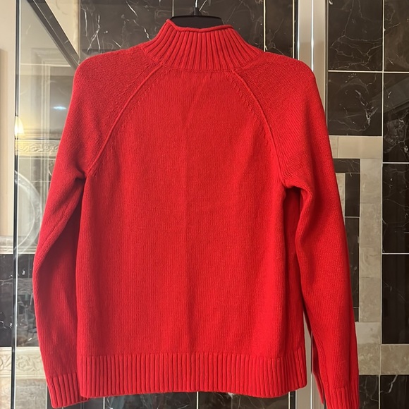 Banana Republic red sweater, size S, NWT. - Picture 4 of 9